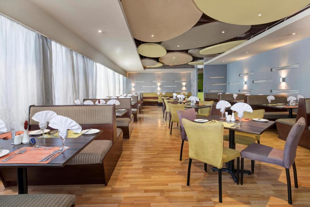 Protea Hotel By Marriott Lusaka Cairo Road Екстериор снимка