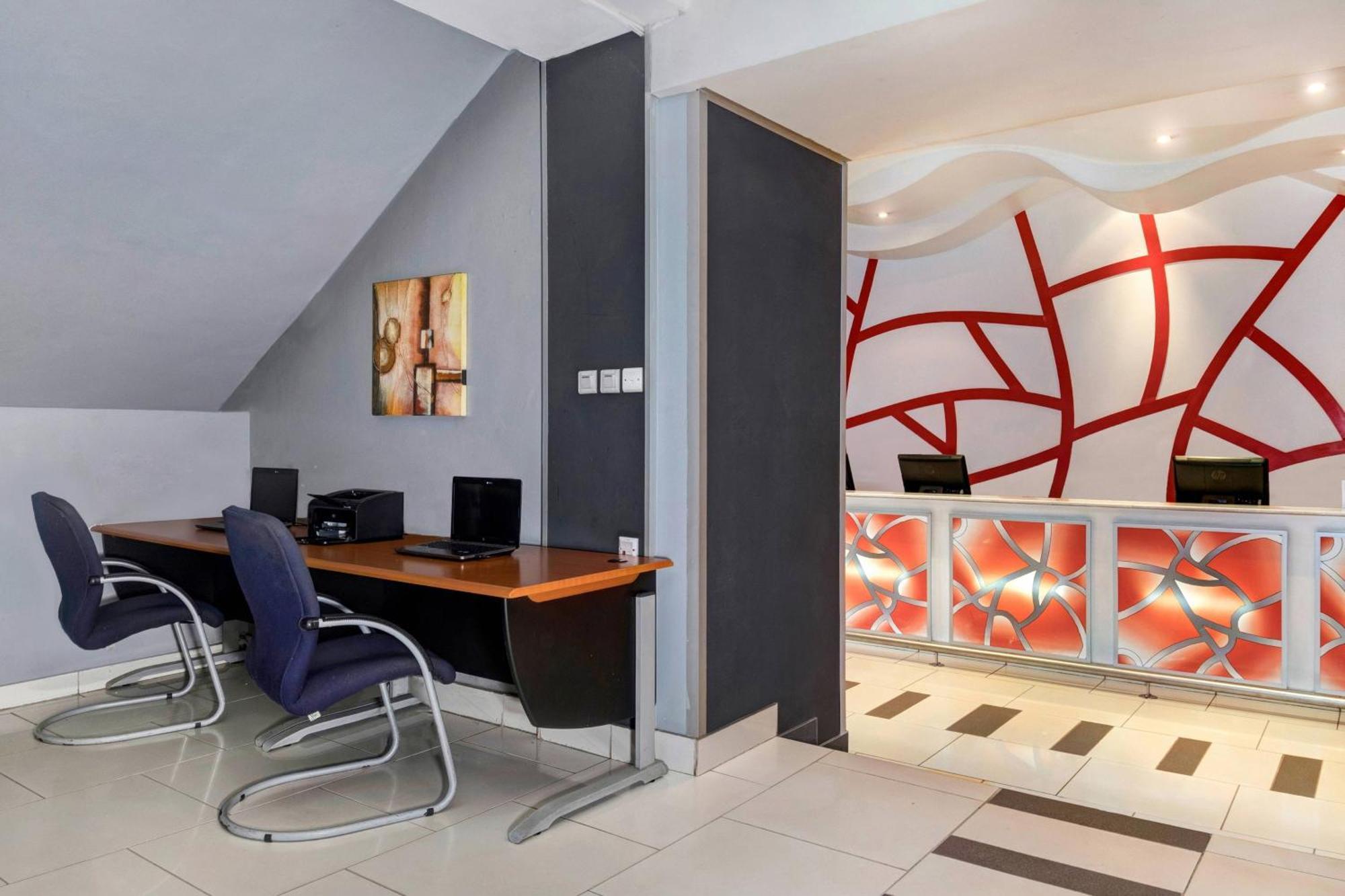 Protea Hotel By Marriott Lusaka Cairo Road Екстериор снимка